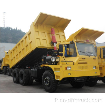 Camion à benne basculante avec 10 bennes de chantier CBM